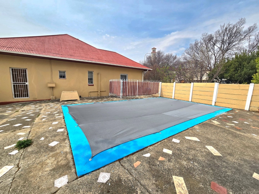 5 Bedroom Property for Sale in Bethlehem Free State